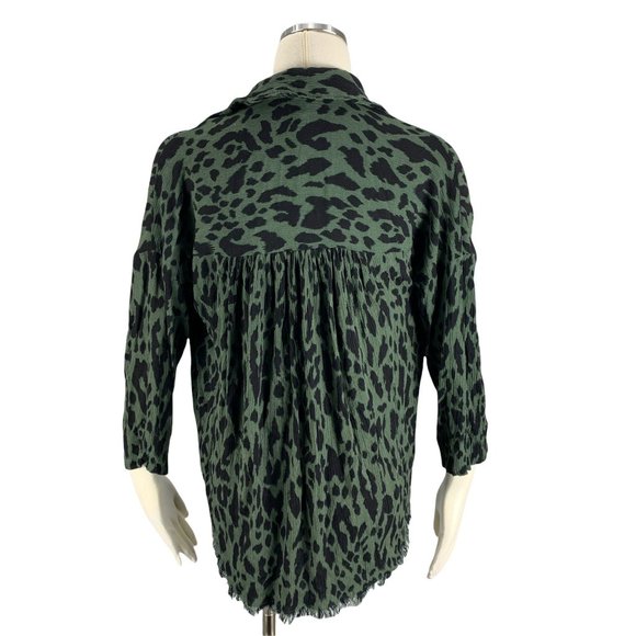 UMGEE Medium Green Cheetah Blouse Raw Hem Boutique - Picture 3 of 7